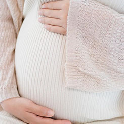 在QCT方👩‍❤️‍💋‍👩面，我们预计营🤸‍♂️收为8🔬🤱8亿美元至94亿🇦🇶🦊